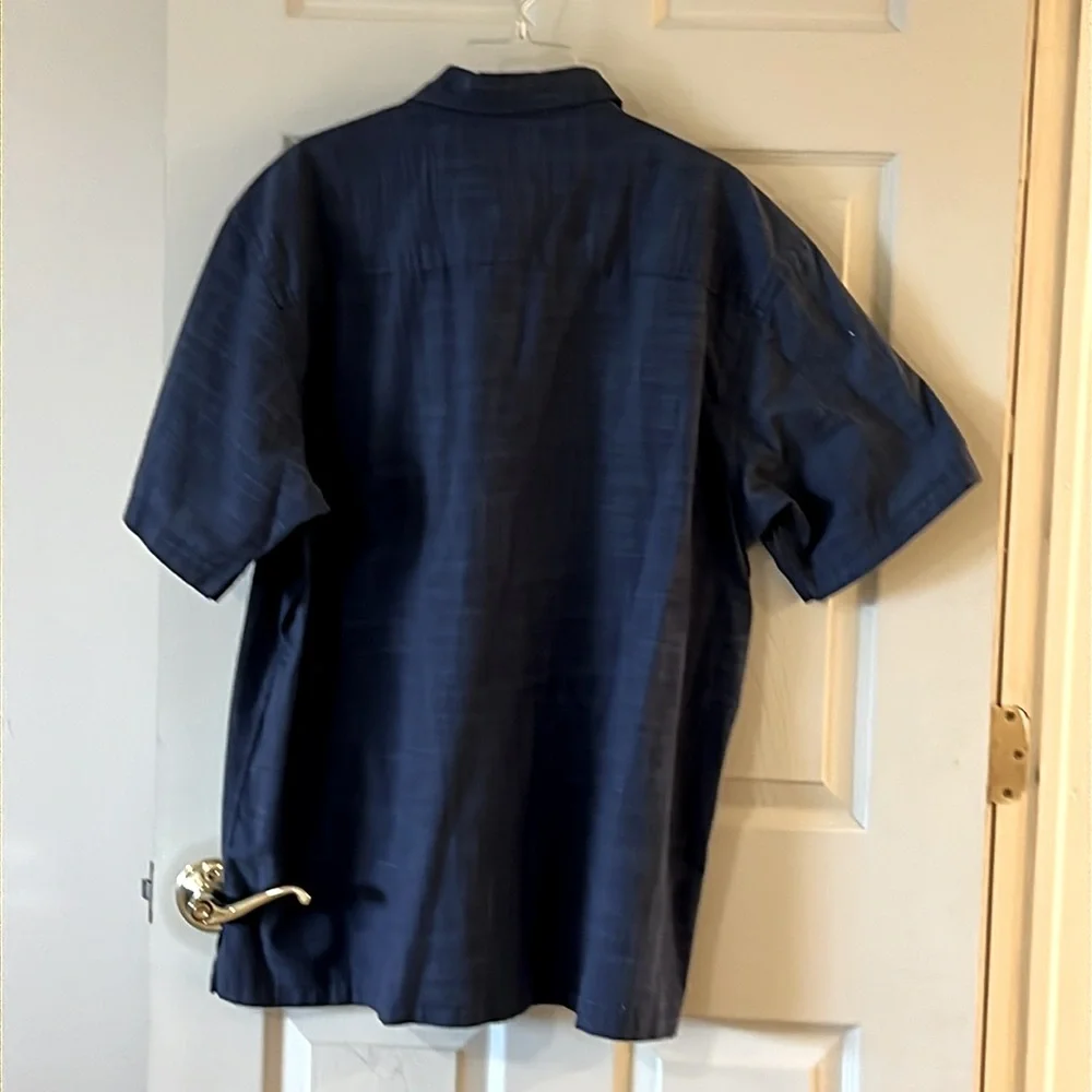 EUC Men’s short sleeve Arrow shirt. - Picture 3 of 3